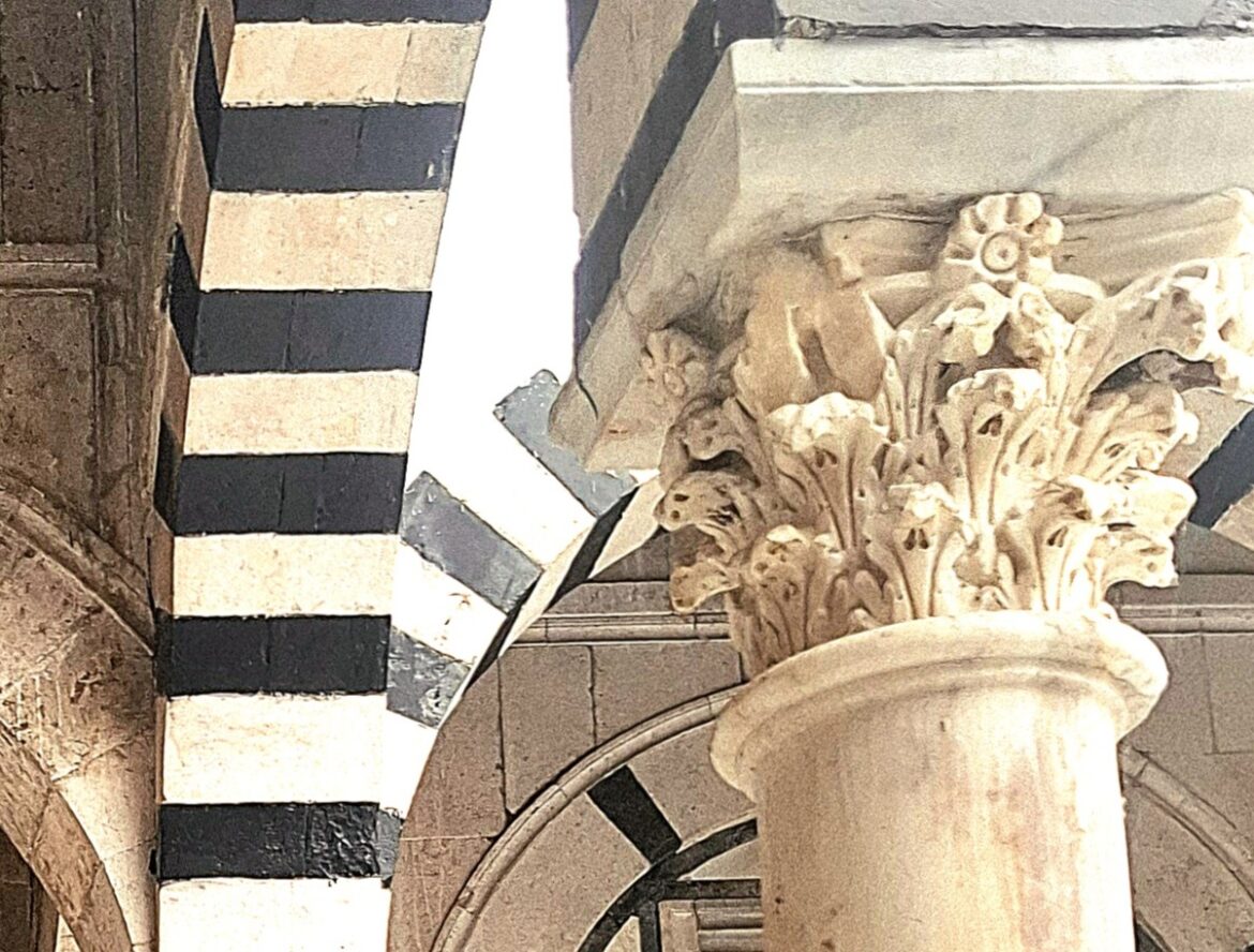 Chapiteau corinthien